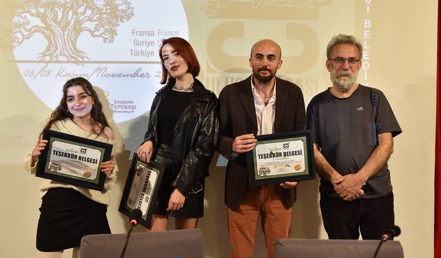 Şair Ve Şiir Severler Buluştu