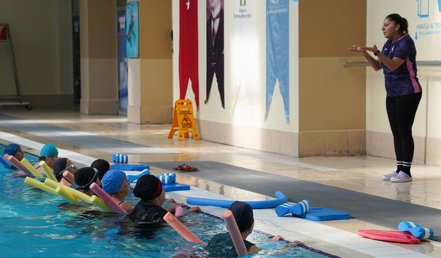 “Keyifli Aktivitelerle Su Korkumuzu Yenerek Yüzmeyi Öğrendik”