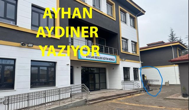 Yeni yapılan Okul Binasında Atatürk ve Türk Bayrağına Büyük Saygısızlık