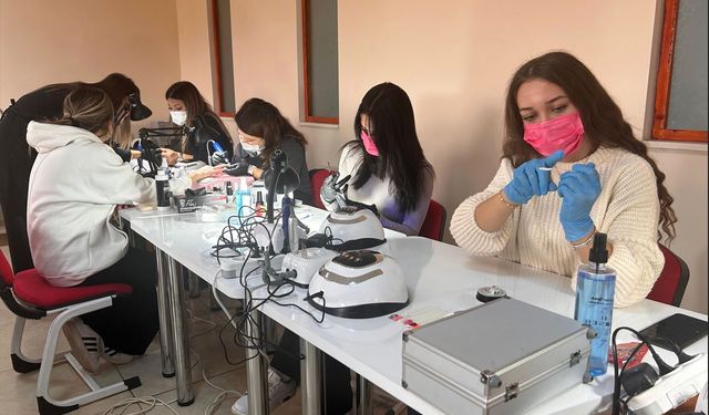 Tepebaşı Nafiye-Hüseyin Küçükoğlu Halk Eğitim'den Türkiye'de Bir İlk