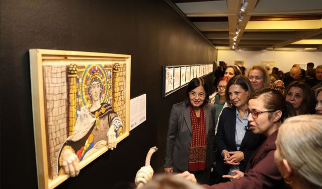 Efsanelerle İpek Sergisi Sanatseverlerle Buluştu