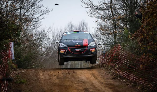 Evren Olcay-Yenal Kaya ikilisinden sezon finalinde büyük başarı