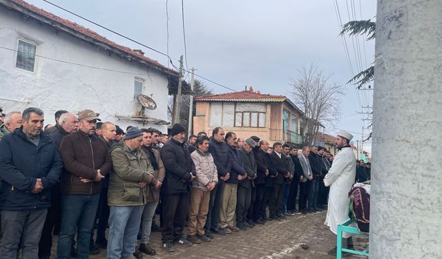 Feci kaza kurbanları toprağa veriliyor