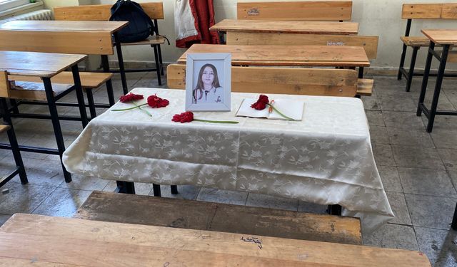Kazada ölen küçük kız için sınıfında anı köşesi yapıldı