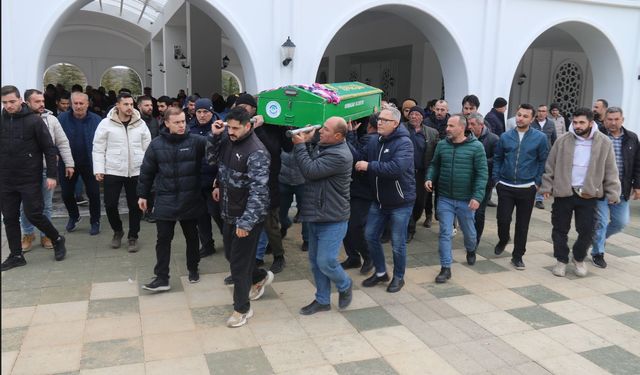 14 yaşındaki Ayşegül gözyaşlarıyla toprağa verildi