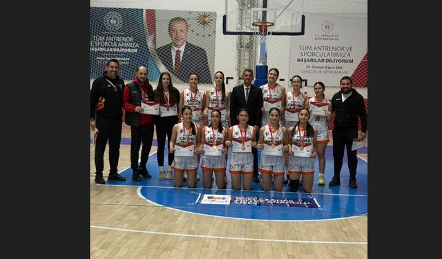 Çağdaş’ın Perileri Namağlup Türkiye Yarı Finallerinde