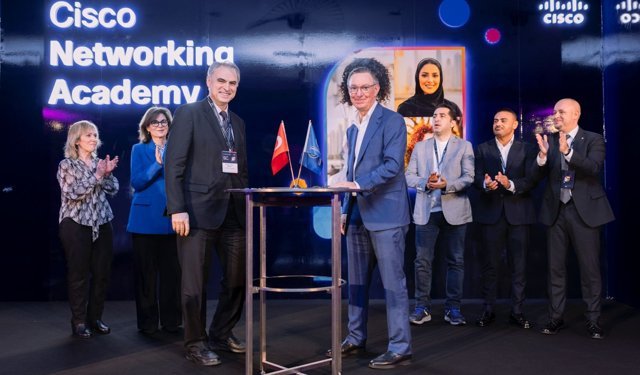 Anadolu Üniversitesi’nden “Gelenekten Geleceğe Siber Güvenlik Köprüsü”