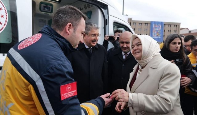 Eskişehir'de sağlık filosuna 10 yeni ambulans