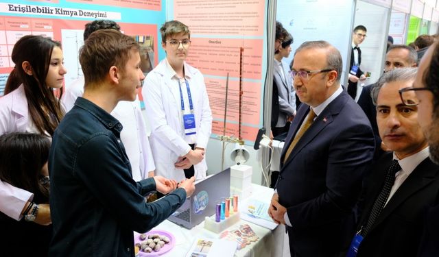 Lise öğrencilerinin projeleri Anadolu Üniversitesi ev sahipliğinde sergileniyor