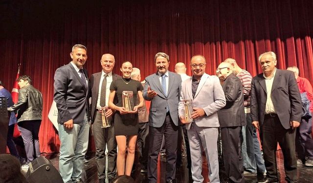 Eskişehir'de Sporun 'En'leri Ödüllendirildi