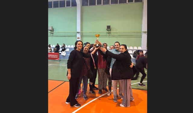 Beylikova’da 'Anne-Kız Voleybol Turnuvası' büyük ilgi gördü