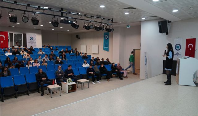 Gençler Sürdürülebilir Kalkınma Konusunda Bilinçlendiriliyor