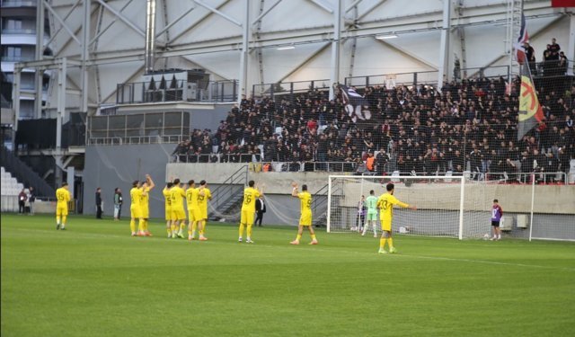 Eskişehirspor taraftarından İzmir'de yaşananlara sert tepki