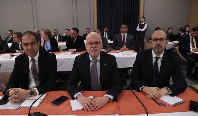 Eskişehir İl Sağlık Müdürü Bildirici İstanbul'da toplantıya katıldı