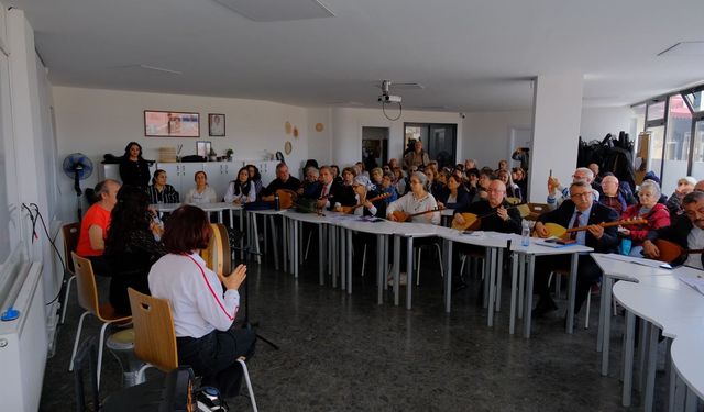 Kıdemli Vatandaşlar Türkülerde Buluştu