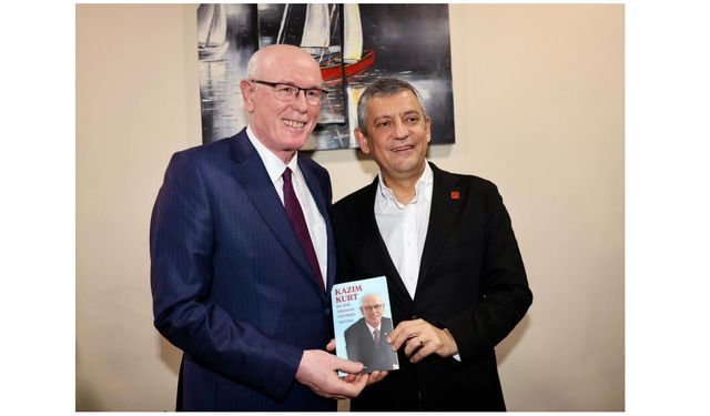 Kazım Kurt'u Anlatan Kitap Özgür Özel İle Buluştu