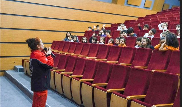 Tepebaşı Arama Kurtarma Ekibinden Farkındalık Eğitimleri