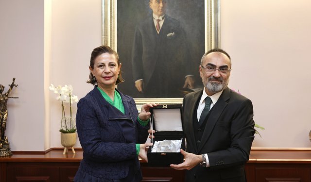 ELoGE Ödülü Başkan Ünlüce’ye Takdim Edildi