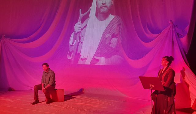 Tiyatro Anadolu Düzce’de “Aşk Neyledi Yunus” ile sahne aldı