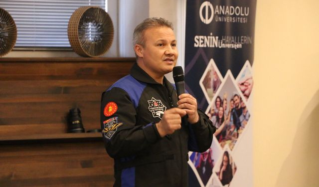 Alper Gezeravcı Ay ve Mars misyonlarını anlattı