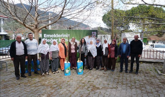 Sarıcakaya’da 600 Dut Fidanı Üreticiyle Buluştu