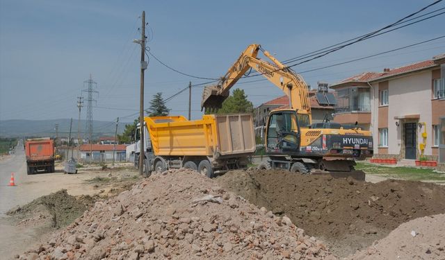 Yollar Genişliyor Sürücülerin Yüzü Gülüyor