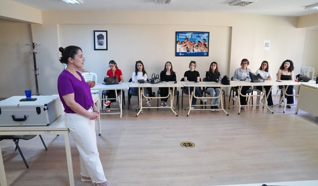 Gençlere Kadın Sağlığı Semineri