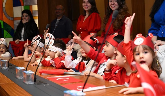 Minikler 23 Nisan’ı coşkuyla kutladı