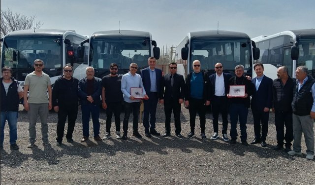 Anadolu Isuzu Eskişehirli Agiç Ulaştırma’ya 10 adet NovoLux Teslim Etti