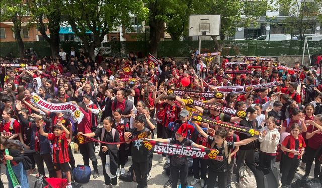 Murat Atılgan Ortaokulu Öğrencilerinden Es-Es’e Coşku Dolu Destek