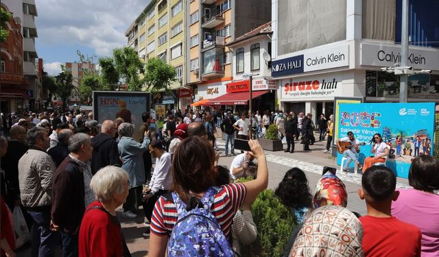 Eskişehir’de Bayram Öncesi Çifte Şenlik