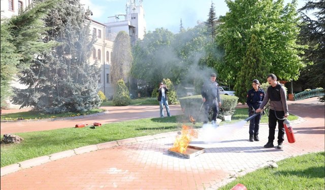 Büyükşehirden Yangına Karşı Doğru Müdahale
