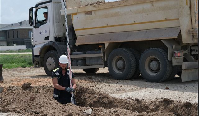 Günhan Sokak’ta Yağmur Suyu Altyapısı Güçlendirildi
