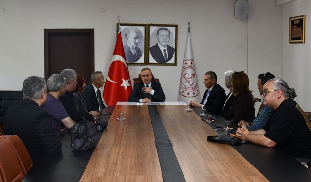 Eskişehir'de Öğretmenlere Yunus Emre Sertifikası