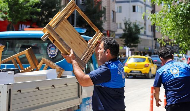 Kaldırımlar Yayalarındır