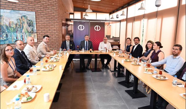 Vali Yılmaz Uluslararası Öğrencilerle Buluştu