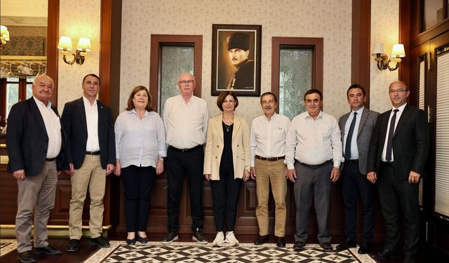 Eskişehir'de Belediye Başkanların 'Yeni Parti' Toplantısı