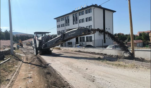 Büyükşehir Ekipleri Han'da Çalışmalarını Aralıksız Sürdürüyor