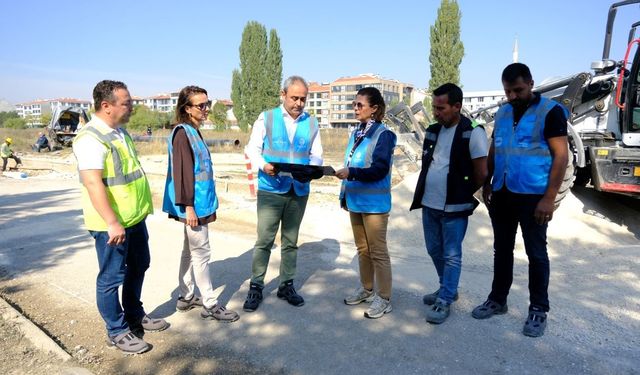 Suadiye Caddesi’nde İsale Hattı Yenilendi