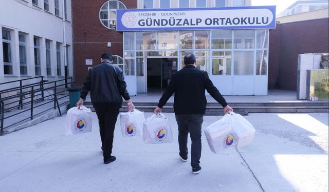 ETO’dan 500 Öğrenciye Kışlık Ayakkabı Yardımı