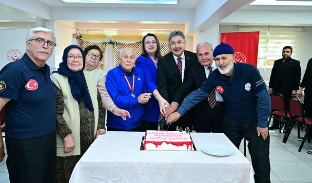 Vali Yılmaz Huzurevi Sakinleriyle Kahvaltıda Buluştu