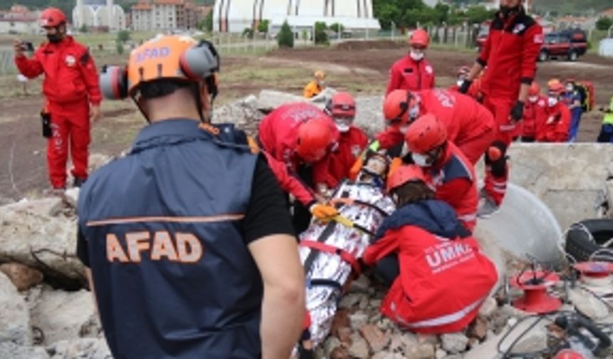 Tatbikat gereği Eskişehir'de deprem oldu