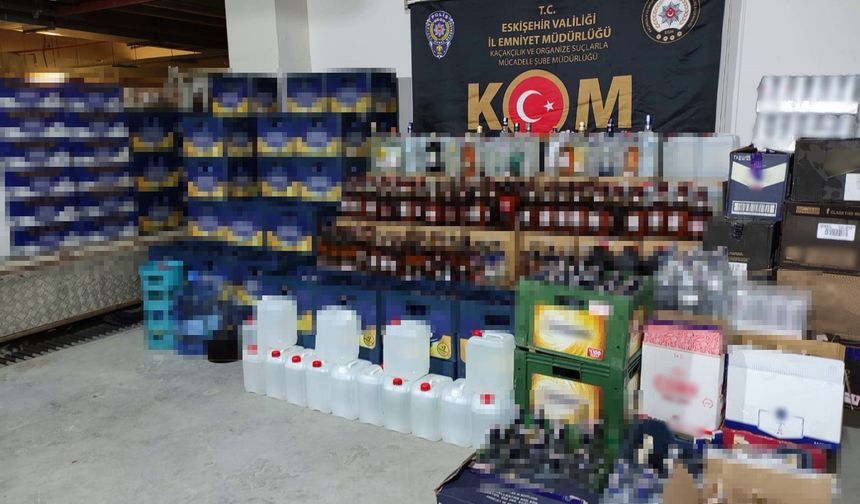 Eskişehir’de 4 ton 700 litre kaçak içki