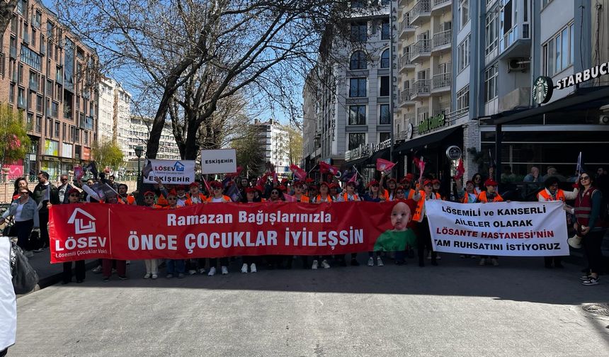 LÖSEV'DEN Eskişehir'de Farkındalık Yürüyüşü