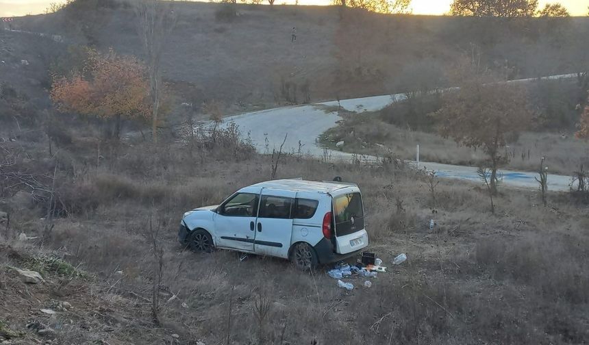 Kontrolden çıkan araç şarampole uçtu: 1 kişi yaralandı