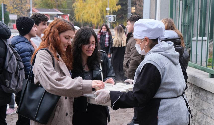 Büyükşehir’den Gençler İçin “Günaydın Çorbası”