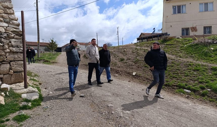 "Yıllardır sokaklarına kilit taş bekliyor"