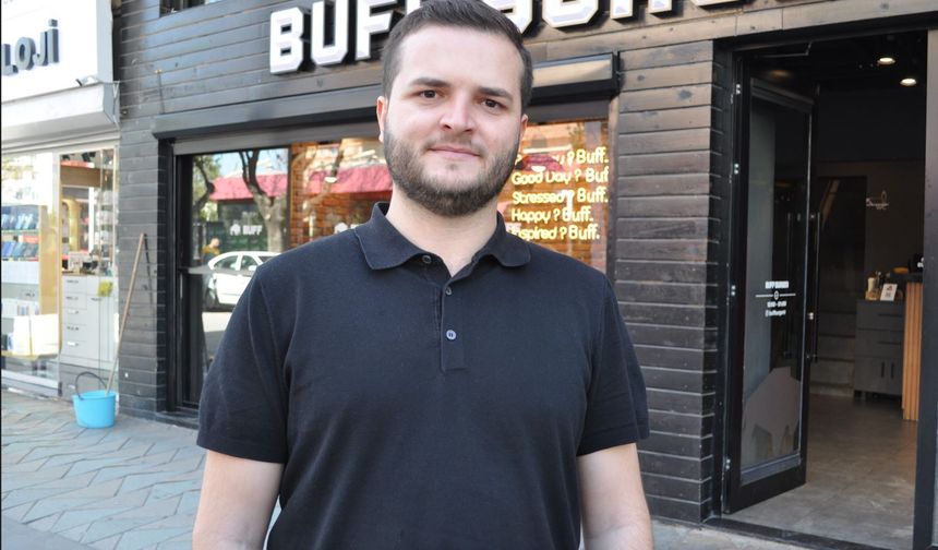 Milyonlarca borcu olan işletme sahibi durumunu mizaha vurdu