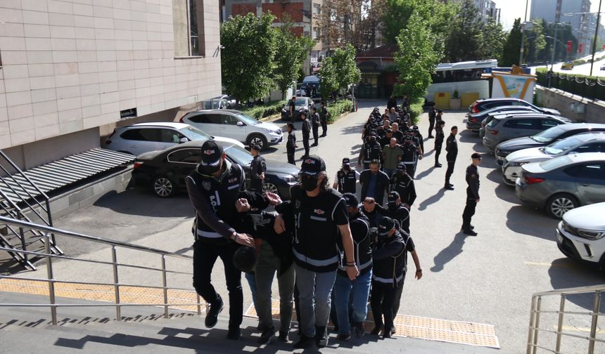 Maydonoz Döner’e operasyon: 23 şüpheli yakalandı
