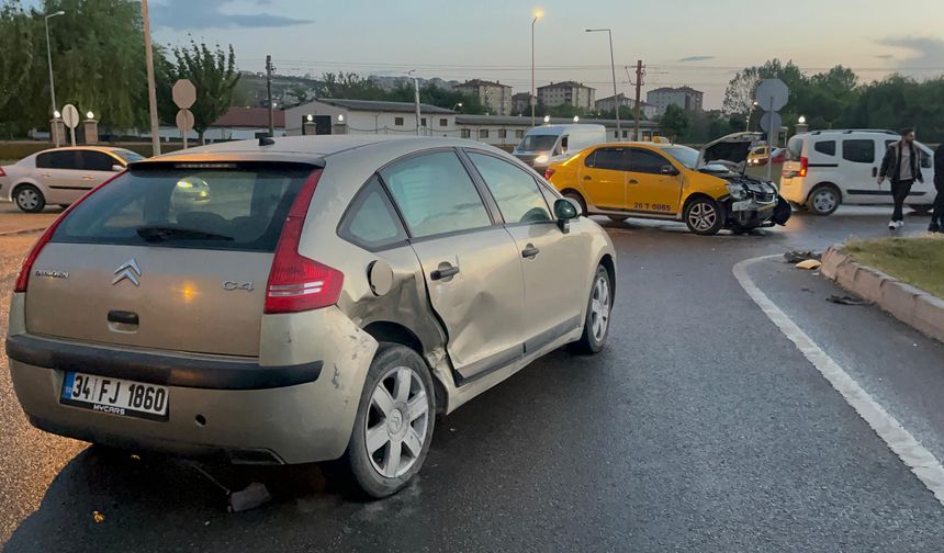 Kural ihlali yapan taksi kazaya sebep oldu: 1 yaralı